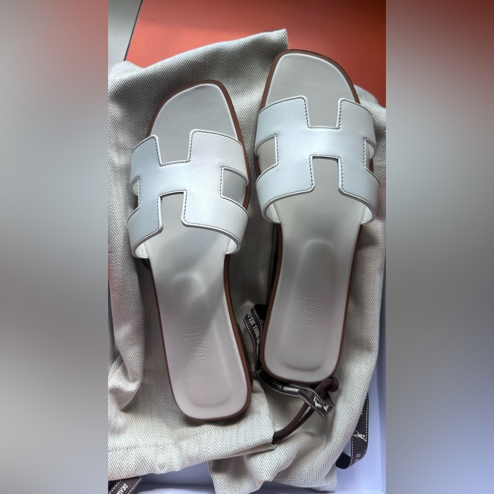 Authentic Brand New Hermes Oran White EU 39 Full Set